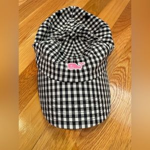 Vineyard vines baseball cap. Great condition.